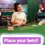 Sunny Leone Instagram - Join me on JeetWin.com and play LIVE with me right now!!! Go Go Go #SunnyLeone #KeepPlaying #KeepWinning