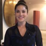 Sunny Leone Instagram - Can’t wait for the big day! Counting down my first #LIVE session on ringID where I get to speak to YOU! Follow me on ringID, 1010 77 77 and keep Saturday, 12th August, 2017 at 10pm (IST) free. You can download ringID and add me here: www.ringid.com/dl