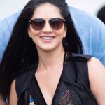Sunny Leone Instagram - Last day of shooting !!! See ya Jim Corbett!!! Xo @MTVSplitsvilla @MTVIndia
