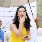 Sunny Leone Instagram – The look when someone does thing soooooooooo wrong..hahaha ;) WTF moment !!! 😜😂