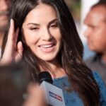 Sunny Leone Instagram – Had so much fun while planting trees for a greener Mumbai!! Thank you @bhamlafoundation for starting such a noble endeavour! 
#SunnyLeone Carter Road