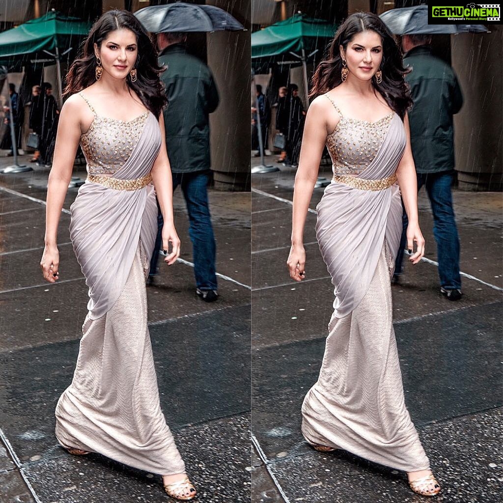 Sunny Leone Instagram - New York City glam by @kamaalicouture @aquamarine_jewellery styled by @kavs1977 @kavitalakhaniofficial assisted by @anjalisinghshekhawat_ hair/makeup and photography by @tomasmoucka
