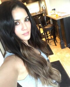Sunny Leone Instagram - #fifi #fifi #fifi by @experience_fp so pretty and thank you so much!!