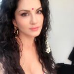 Sunny Leone Instagram - Time to shoot :)