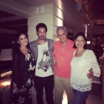 Sunny Leone Instagram - Last dinner with all the webers!! Such a nice time spending time with family. @dirrty99