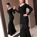 Sunny Leone Instagram – Simple elegant gown by @sanaakhanfashion accepted my first award in Bollywood tonight!!