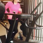 Sunny Leone Instagram – This how fast I wish I was running. Haha @prashantsixpack killed my legs! Then told me to run! Blah