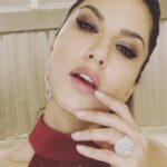 Sunny Leone Instagram - Love the make up @tomasmoucka