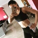 Sunny Leone Instagram - Good ab workout! The goal nicer ab lines! @prashantsixpack