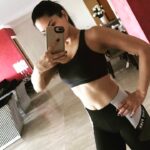 Sunny Leone Instagram – Good ab workout! The goal nicer ab lines! @prashantsixpack