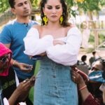 Sunny Leone Instagram – I don’t fit the dress…the dress is fitted to me! 😎 Mumbai, Maharashtra