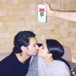 Sunny Leone Instagram – We found some mistletoe hehe @dirrty99 happy Hanukkah and merry Christmas!!