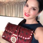 Sunny Leone Instagram – Thank you @rockystarofficial for this super cute bag!! So sweet of you! Merry Christmas!!