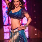 Sunny Leone Instagram – Proud to be a part of Laila Main Laila from @RaeesTheFilm. The journey has just begun. #Aa Rahi Hoon!  @IAmSRK @ritesh_sid @rahuldholakia @FarOutAkhtar