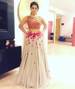Sunny Leone Instagram - Love this by @Dineshmalkani styled by @hitendrakapopara