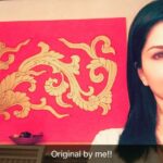 Sunny Leone Instagram - I always say I paint but never have showed you any pieces of my art. So behind me is one of them...hope you like it. And if not it's ok too :)