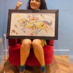 Sunny Leone Instagram - Guess the famous painter!! 😂 . . . #SunnyLeone #MajnuBhai @anilskapoor @aneesbazmee