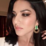 Sunny Leone Instagram - Loved my hair and make up by @tomasmoucka you rock my world Tomas!!
