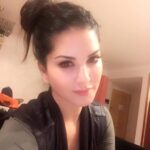 Sunny Leone Instagram – Finally home after a long day! Nite nite y’all!!