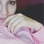 Sunny Leone Instagram – Lazy and feeling pinky!