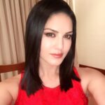 Sunny Leone Instagram – Love my look tonight. @tomasmoucka hair and make up!!