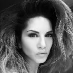 Sunny Leone Instagram – Love big hair! Make up – @nitashawahi and hair – @tomasmoucka