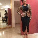 Sunny Leone Instagram - Thanks @Karn_Malhotra for this cool jacket and skirt. Styled by @hitendrakapopara