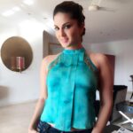 Sunny Leone Instagram - Cute top by @aairaclothing @Aaira.isha_nicole styled by @hitendrakapopara