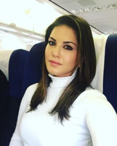 Sunny Leone Instagram - On my way to Delhi!