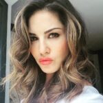 Sunny Leone Instagram - Good hair day...hehe