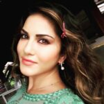 Sunny Leone Instagram – Waiting on set for my shot! First day of Thailand schedule for ONS!