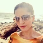 Sunny Leone Instagram – Shooing on the beach of Splitsvilla season 8 :) fun fun