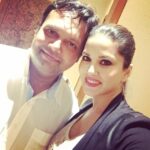 Sunny Leone Instagram – Me and my fav director Devang Dholakia I love you!!