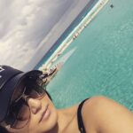 Sunny Leone Instagram - So gorg!!! Paradise!!
