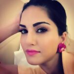 Sunny Leone Instagram - Night shoot!! So sleepy!