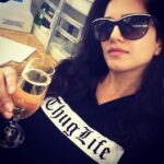 Sunny Leone Instagram - Thug life!! Lol in my cubical on the plane and loving it! Cheers all my creatures!!