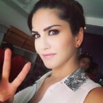 Sunny Leone Instagram – Having fun on @tinanlolo set