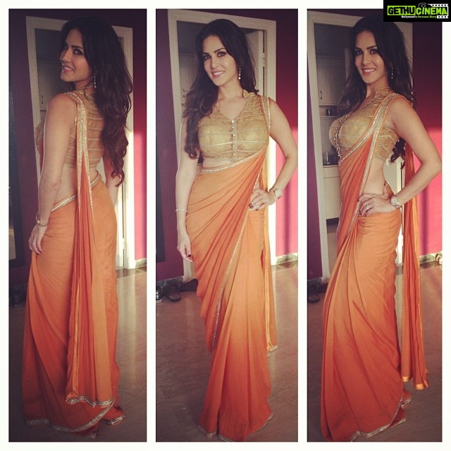 Sunny Leone Instagram - My amazing sari for @raginiMMS_2 press con that @TheRohhitVerma designed. Love his work!!