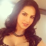 Sunny Leone Instagram - Thank you Asha Jhaveri from Tahitian pearls for gifting me the most gorg pearls. @tinanlolo