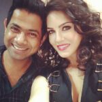 Sunny Leone Instagram - Vinod my make up artist!! Love love love!!!
