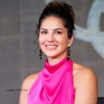 Sunny Leone Instagram – Smile. 😁
We’ll all get through this together !!!
.
.
.
Makeup @starstruckbysl 
Outfit @the_coveted_ 
Earrings @bellofox 
Styled by @hitendrakapopara 
Assisted by @sameerkatariya92 
HMU @jeetihairstylist @tomasmocka
Shot by @nek_photos Mumbai, Maharashtra