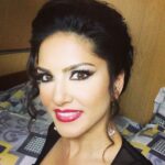 Sunny Leone Instagram –