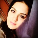 Sunny Leone Instagram – Sooooo sleepy!!!