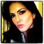 Sunny Leone Instagram –