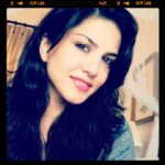 Sunny Leone Instagram -