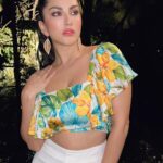 Sunny Leone Instagram - Cutie top!! Outfit @thisisawaree styled by @hitendrakapopara