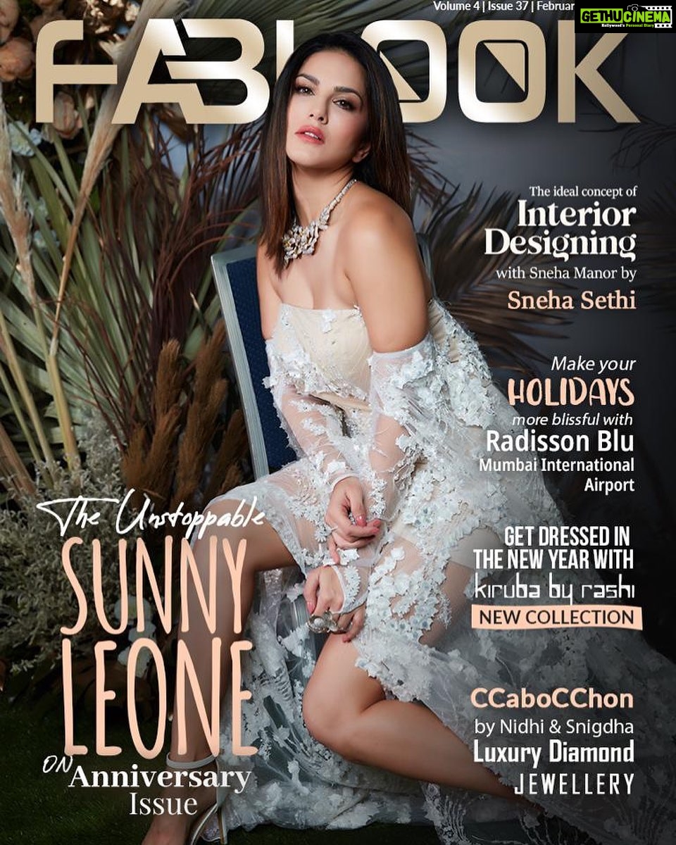 Sunny Leone Instagram - Have you seen the latest #AnniversaryIssue of @fablookmagazine 😍 . . Shoot for @fablookmagazine Styled by @hitendrakapopara HMU by @jeetihairtstylist @tomasmoucka assisted by @sameerkatariya92 @milliarora7777 @mininarula02 @stylescape__ Wearing @kirubabyrashi Jewels by @ccabocchon Cover designed by @empreindia Set by @snehamanor_designstudio Shot by @kvinayak11 Location @radissonblumumbaiairport Managed by @akshat_gutgutia Mumbai, Maharashtra