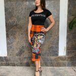 Sunny Leone Instagram - Go time!! Work work work!! Outfit @diseno.in accessories @sa.badesigns Styled by @hitendrakapopara Assisted by @sameerkatariya92 HMU @jeetihairstylist @bymaniasha