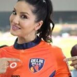 Sunny Leone Instagram - Had a great time returning to Abu Dhabi to cheer for the @delhibullst10 from the stands last night. What a win to end the night as well. 😊✌️ Wishing the entire team and the Delhi Bulls fans good luck for the rest of the tournament. 👏 @neelesh_bhatnagar @aiogamesofficial @urboscents @icecric.news @abeviamena @defieleven @centuryfinancial