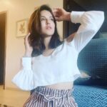 Sunny Leone Instagram - Thanks @viviennehustudio for this cute cold shoulder crop top!